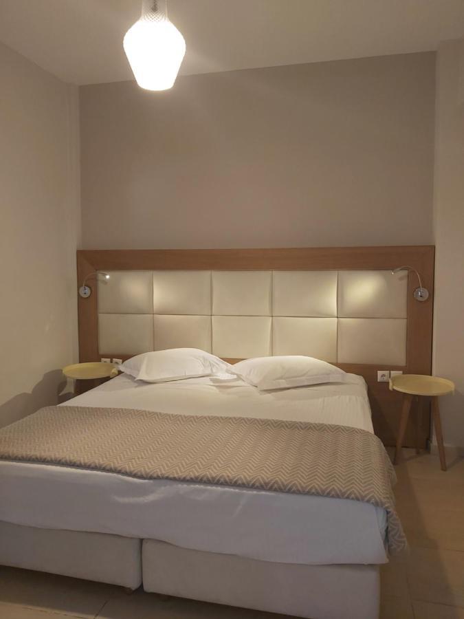 Villa Roussa City Center Fíra Kültér fotó