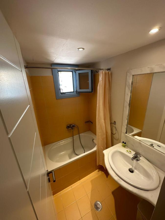 Villa Roussa City Center Fíra Kültér fotó