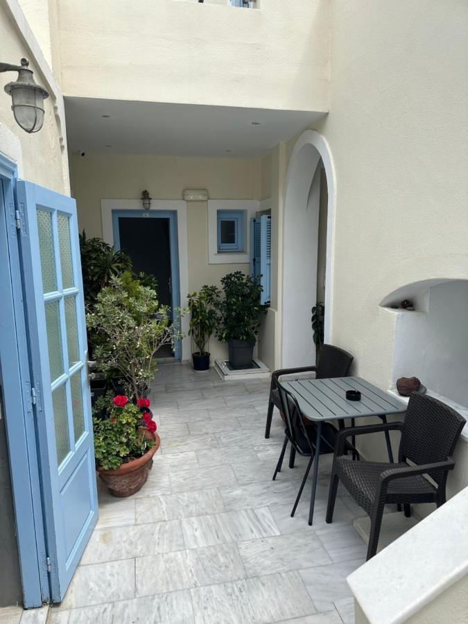 Villa Roussa City Center Fíra Kültér fotó