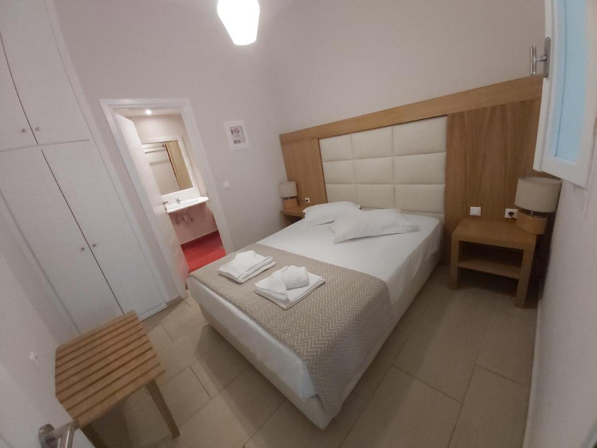 Villa Roussa City Center Fíra Kültér fotó