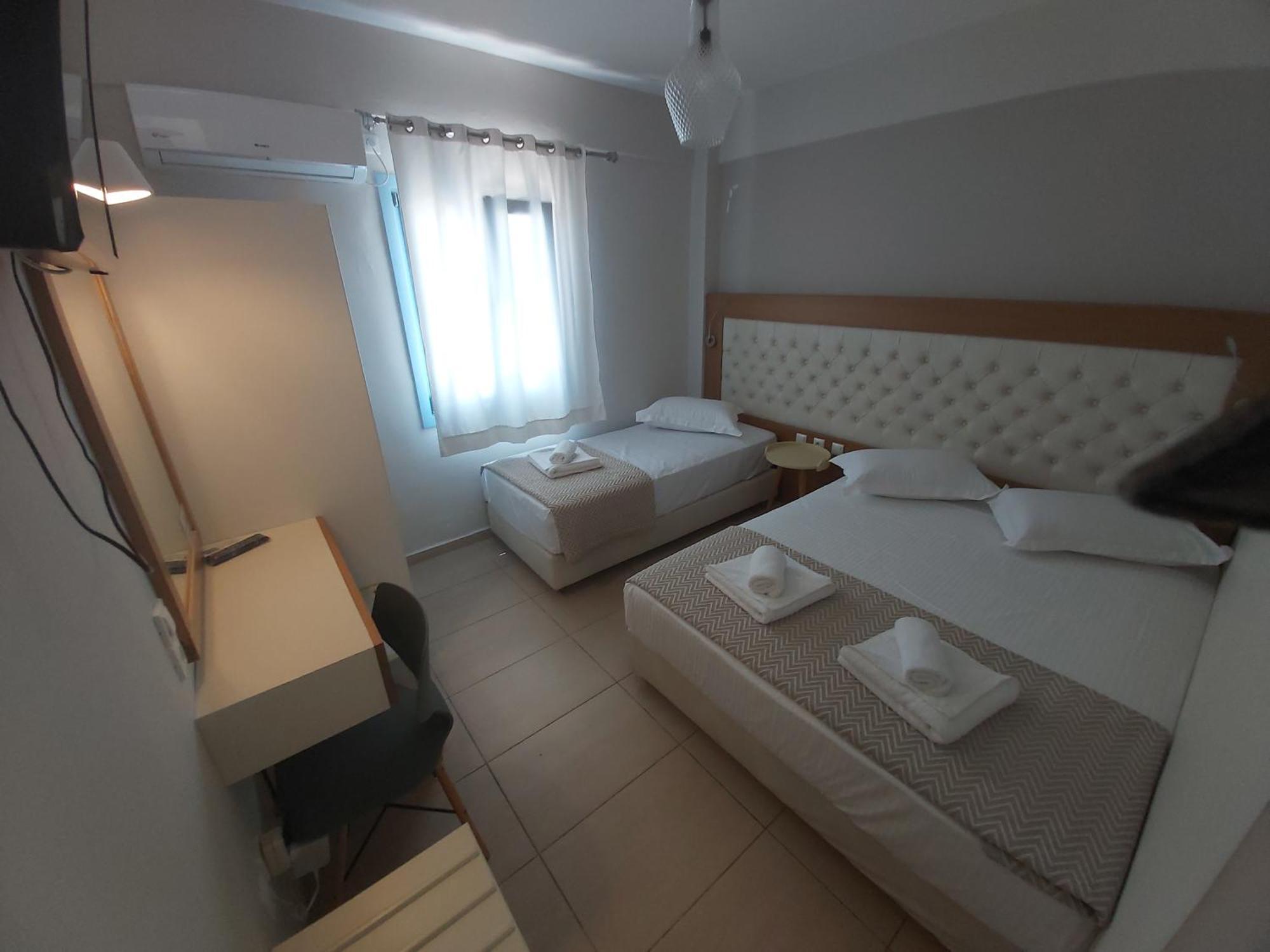 Villa Roussa City Center Fíra Szoba fotó